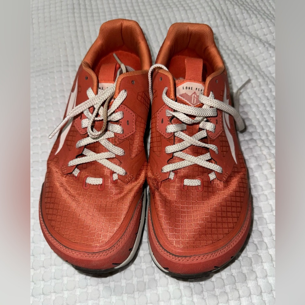 Altra Lone Peak Maxtrac Shoes. Women’s size 8. Excellent condition. Worn once.